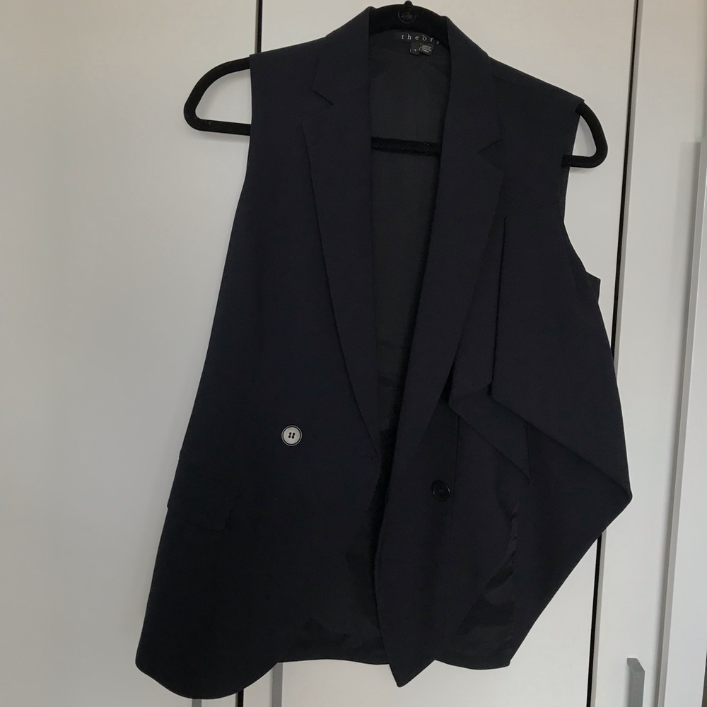 Theory Asymmetrical Cropped Vest Navy size 4